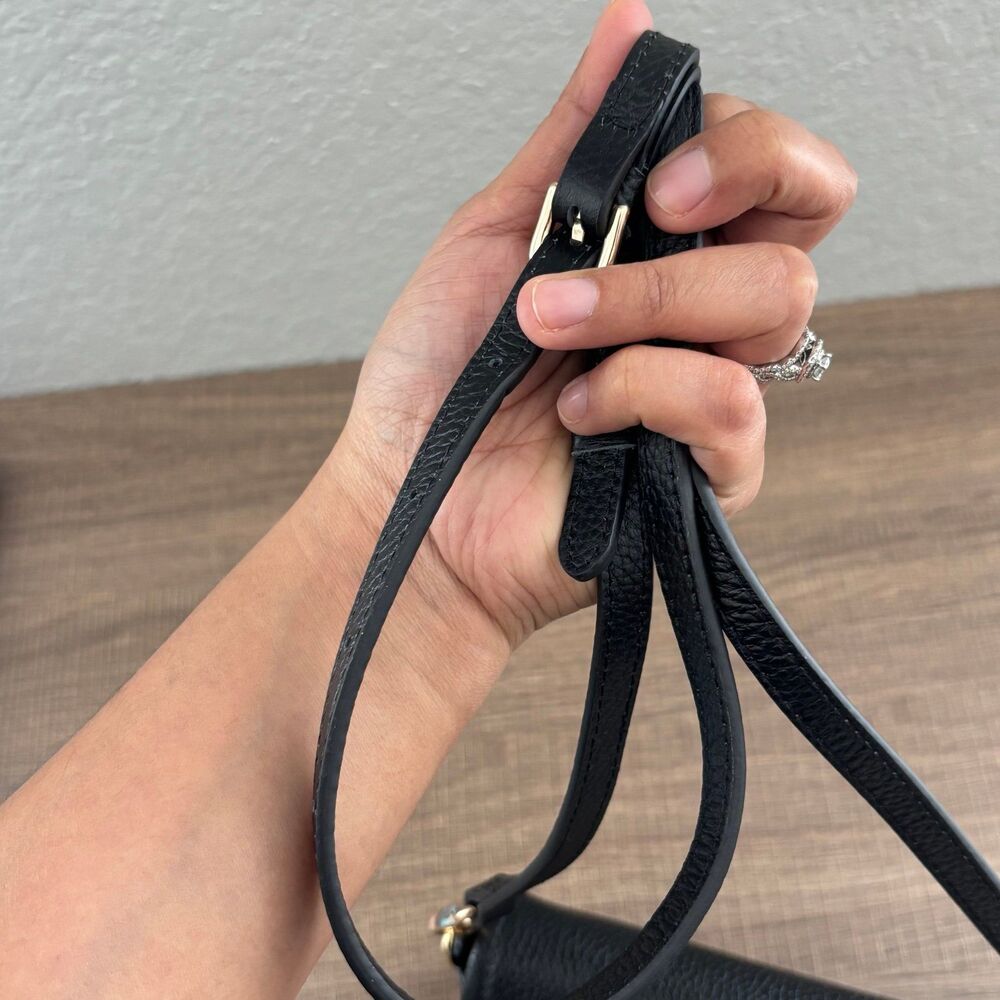 Marc Jacob’s Crossbody Bag - Picture 6 of 6